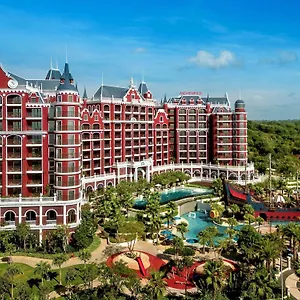 Moevenpick Resort